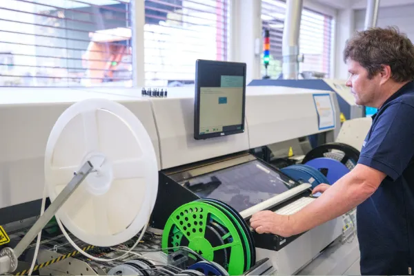 SMT/SMD-Fertigung: Prototypen & Serienfertigung